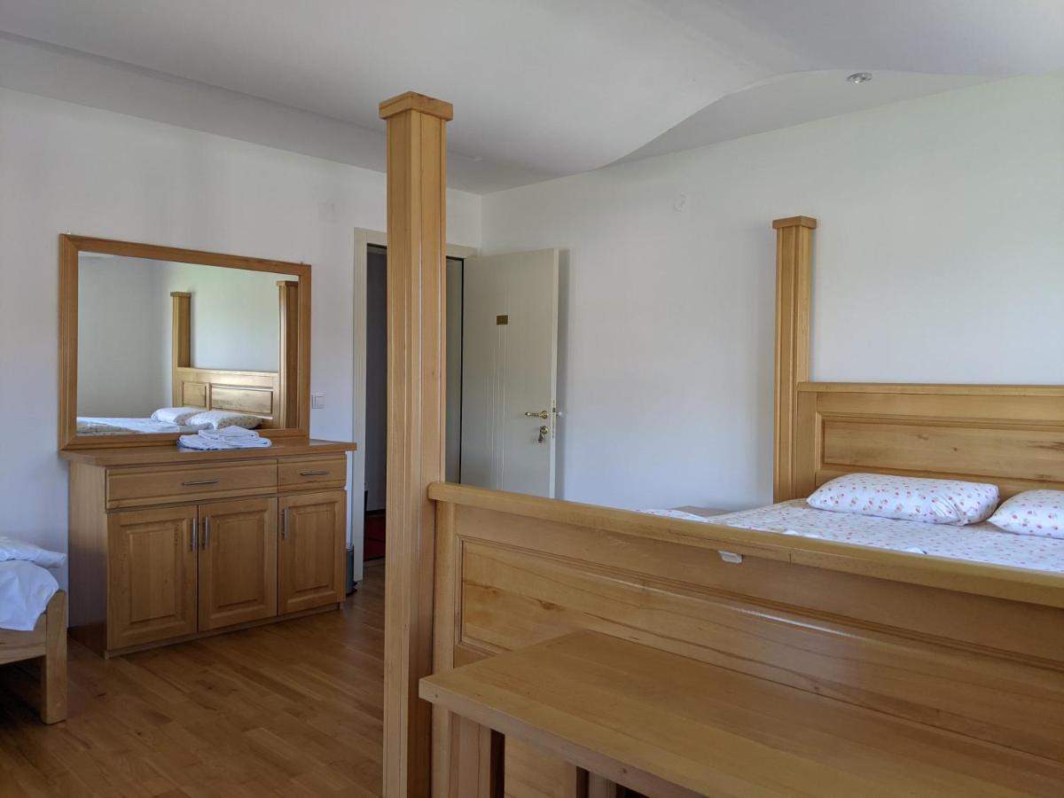Apartments & Restaurant Abas Плав Экстерьер фото