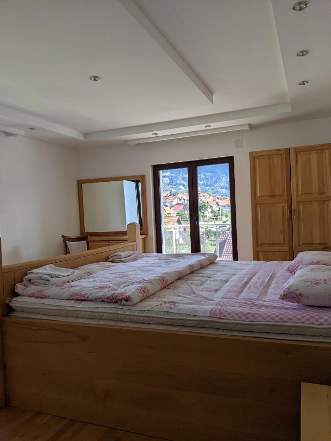 Apartments & Restaurant Abas Плав Экстерьер фото
