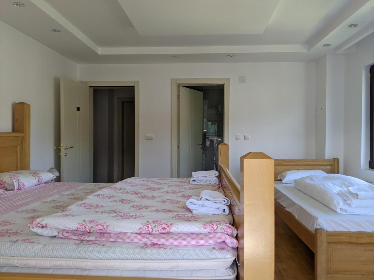 Apartments & Restaurant Abas Плав Экстерьер фото