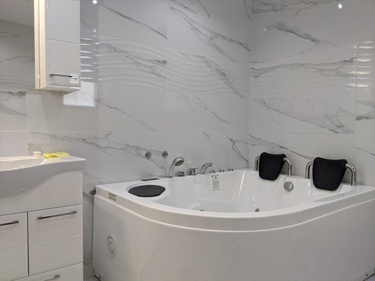 Apartments & Restaurant Abas Плав Экстерьер фото