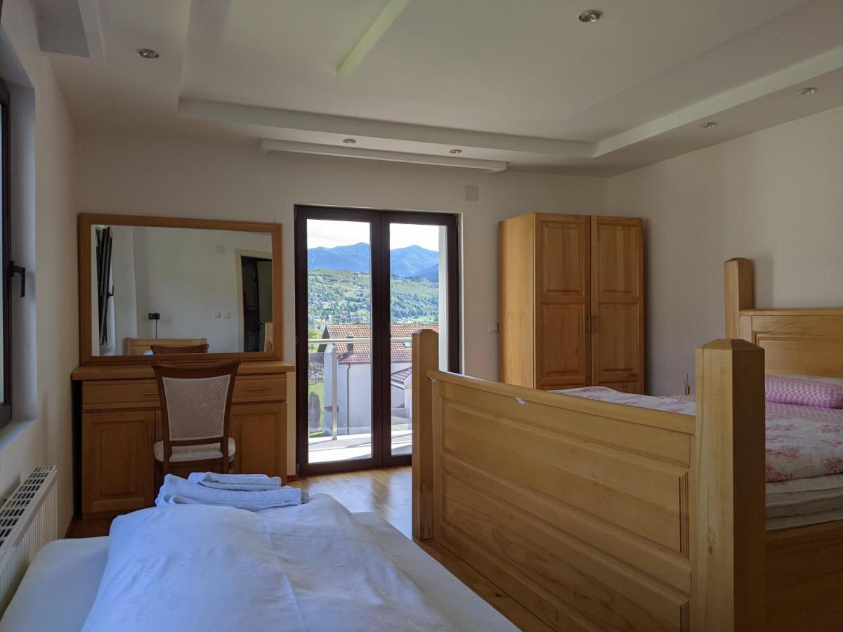 Apartments & Restaurant Abas Плав Экстерьер фото