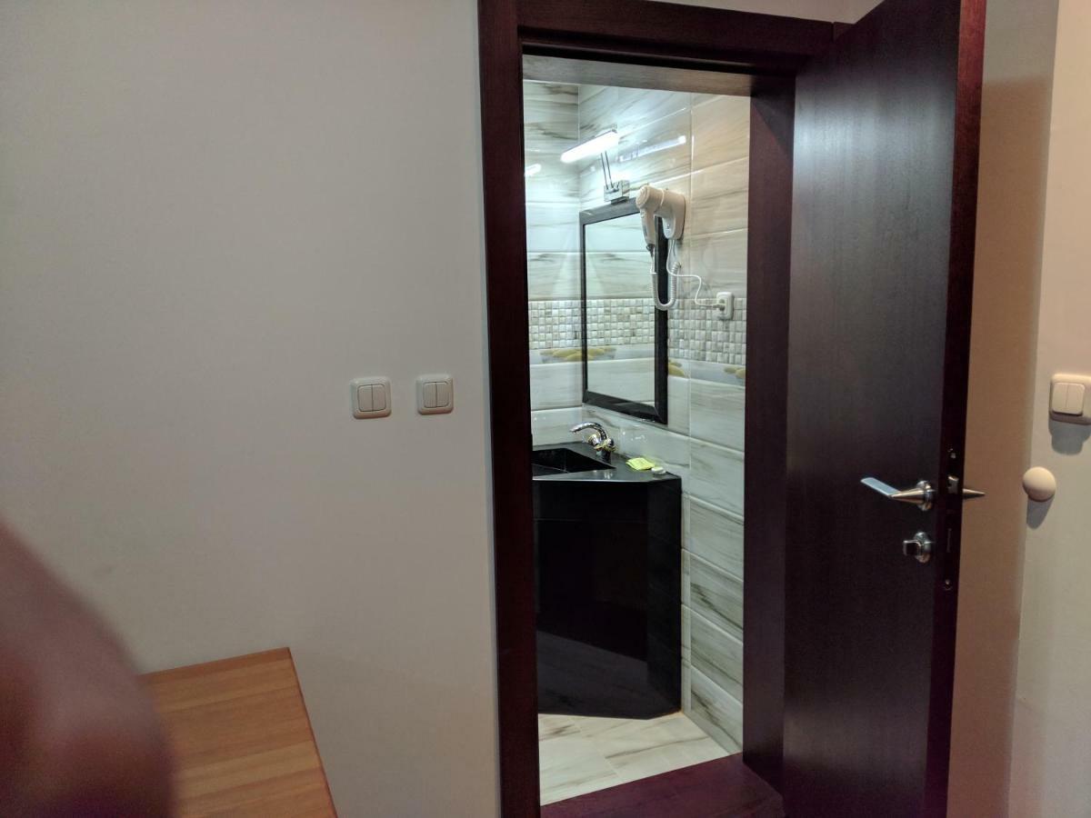 Apartments & Restaurant Abas Плав Экстерьер фото