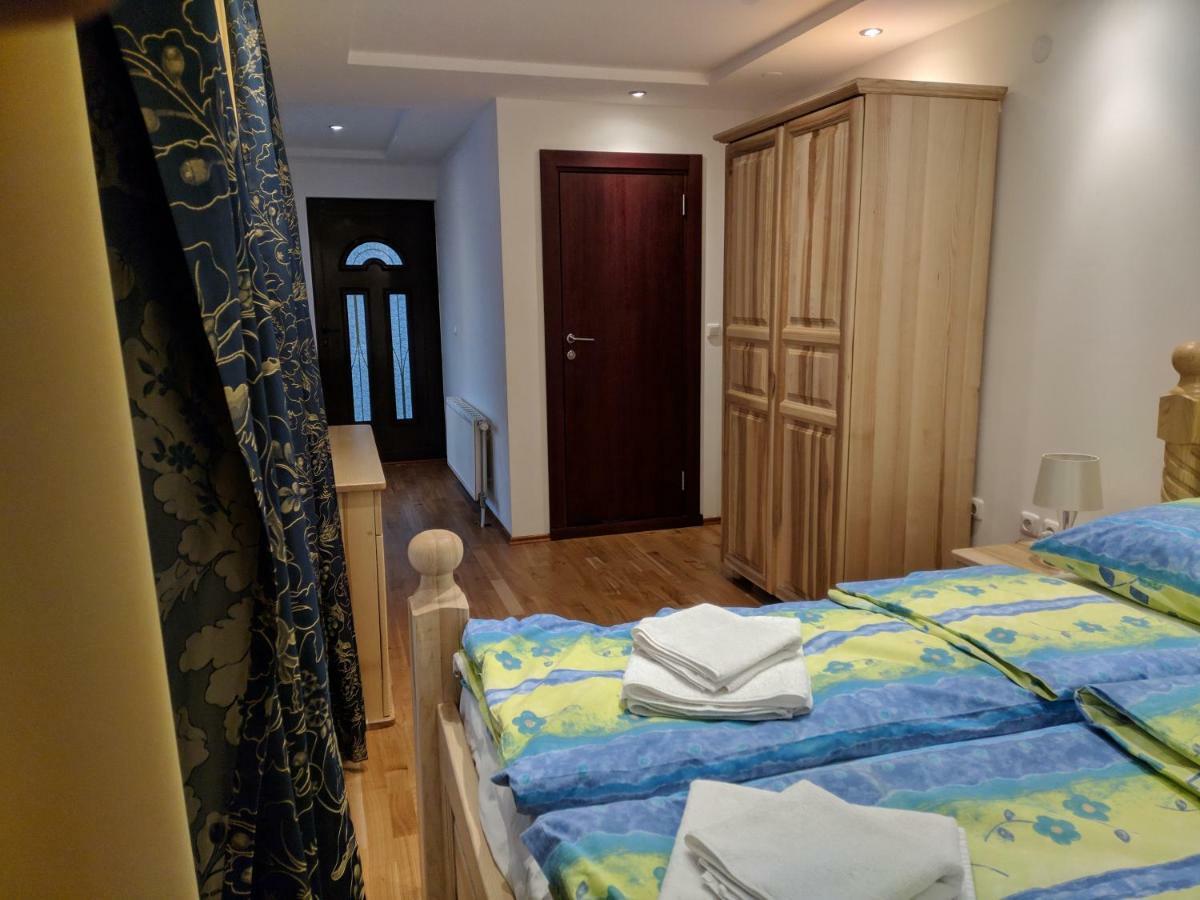 Apartments & Restaurant Abas Плав Экстерьер фото